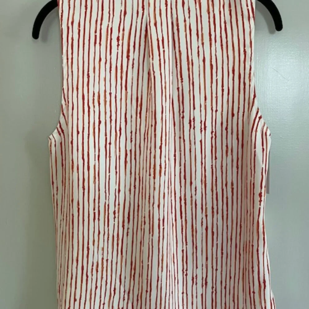 NWT Aritzia/ Babaton SLEEVELESS POWER BLOUSE - Picture 3 of 4